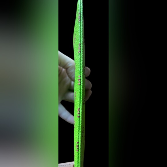 Dooney & Bourke Lime Green Logo Wristlet - Picture 7 of 8